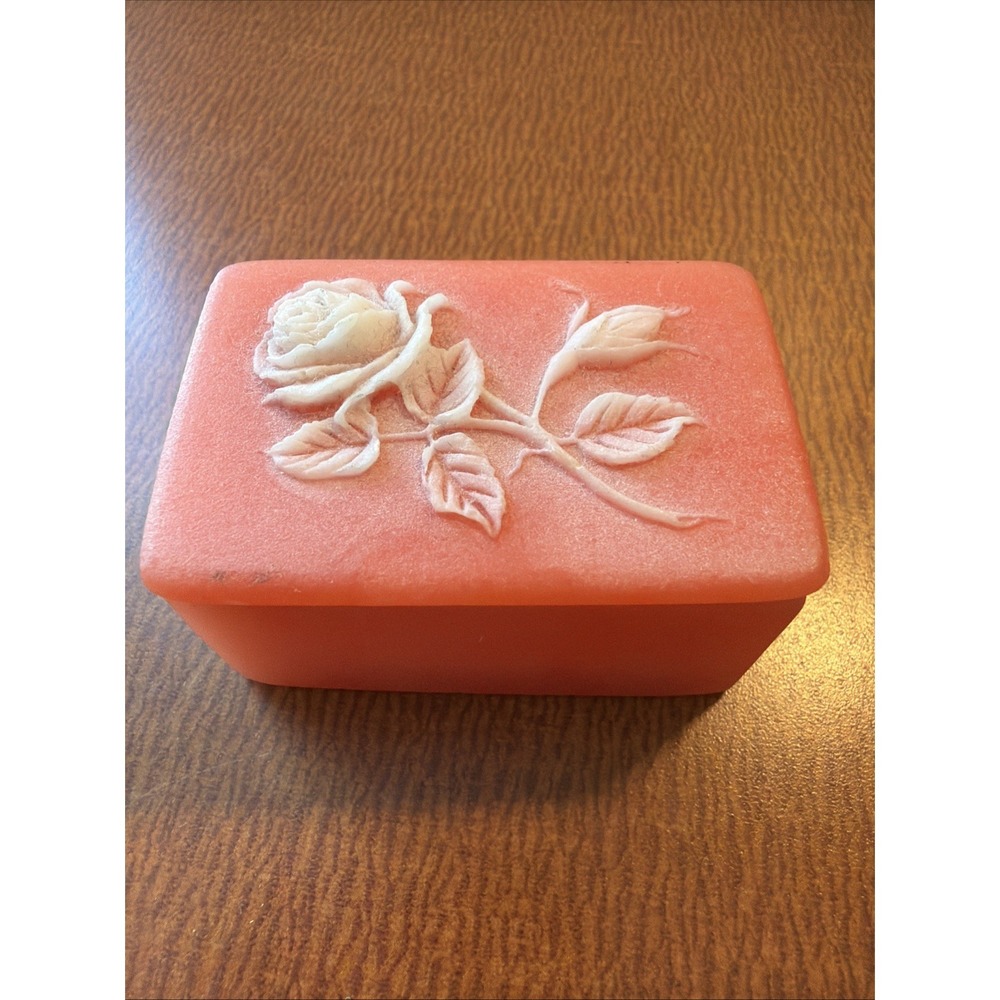 Vintage Mini Covered Trinket Box Alabaster with Cameo Flower -1.5" x 2"‎ x 1"